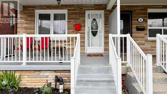 91 Kirknewton Road Toronto (Caledonia-Fairbank), Ontario, photo 3 of 4