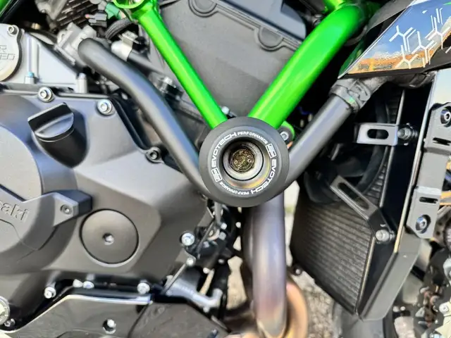 2020 Kawasaki Z H2 **SUPERCHARGED** **SCORPION PIPE** in Sport Bikes in Markham / York Region - Image 14