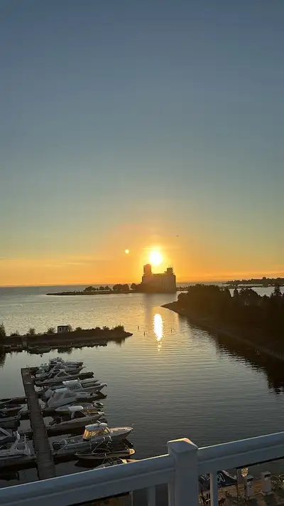 Looking for a cottage for late summer family getaway/relaxation, honeymoon, anniversary, or just chi...
