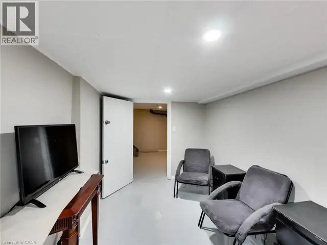 44 FRANCIS Street Hamilton, Ontario in Commercial & Office Space for Sale in Mississauga / Peel Region - Image 21