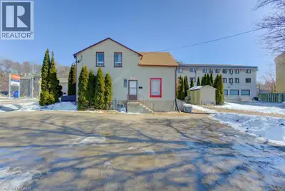 11 Simcoe St, Cambridge – Triplex Investment Opportunity. Opportunity to own a well-located triplex...