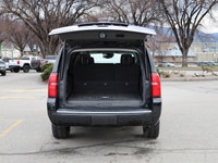 2015 Chevrolet Suburban LTZ 4WD 5.3 L V8 Spacious, powerful, and fully equipped this 2015 Chevrolet... (image 6)