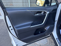 This Toyota Rav4 Hybrid XSE delivers a Gas/Electric I-4 2.5 L/152 engine powering this Unknown/ Othe... (image 6)