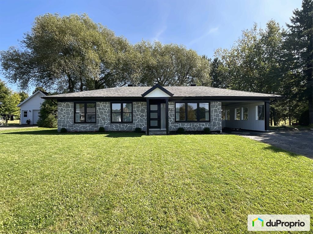 $418,000 - Bungalow for sale in St-Bernard — photo 1