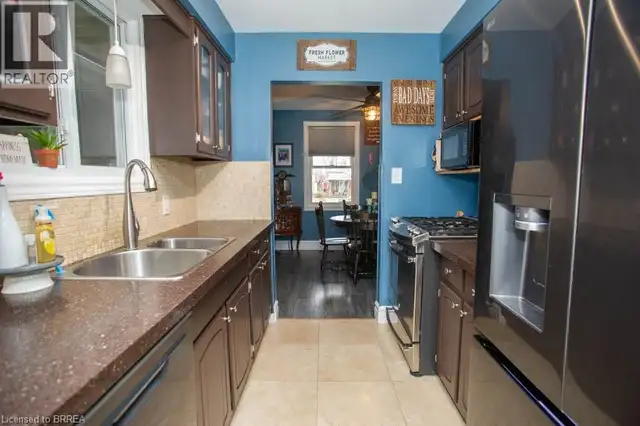 102 CENTURY HILL Drive Kitchener, Ontario in Houses for Sale in Kitchener / Waterloo - Image 11