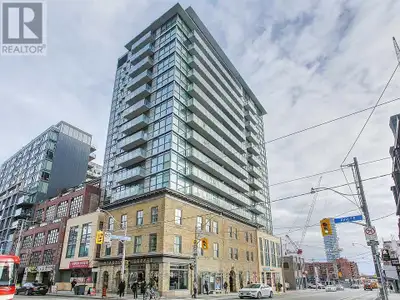 Welcome To 39 Sherbourne St! This Beautiful Sun Filled Condo Offers 1 Bedroom, 1 Bathroom, Laminate...
