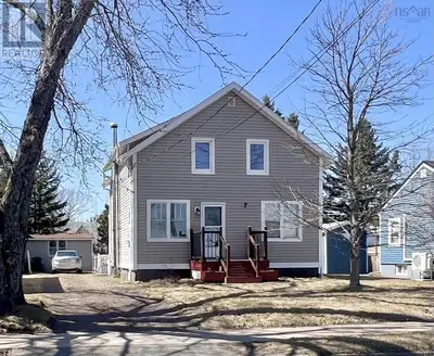 Centrally located in the Town of Stellarton and within walking distance to local amenities, this wel...