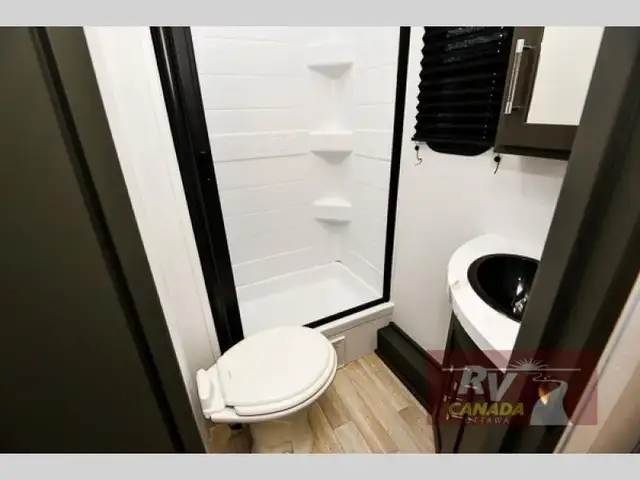 2025 Keystone RV Bullet Crossfire 2290BH in Travel Trailers & Campers in Ottawa - Image 14