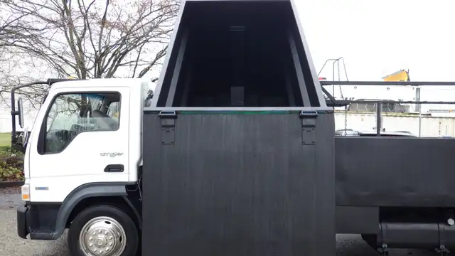 2009 International CityStar Side Dump Flatdeck in Heavy Trucks in City of Toronto - Image 36