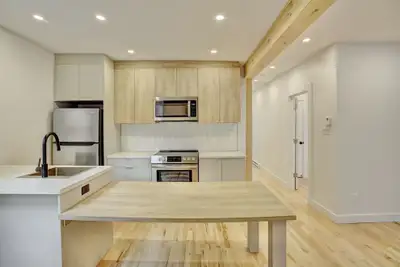 5 1/2 à Rosemont, électros inclus, dispo 1er juillet