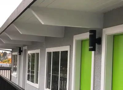 Starting at $1,450.00/month Parking, 50’ Smart TV, Wi-Fi, and Water Included Luxury Laminate floorin...