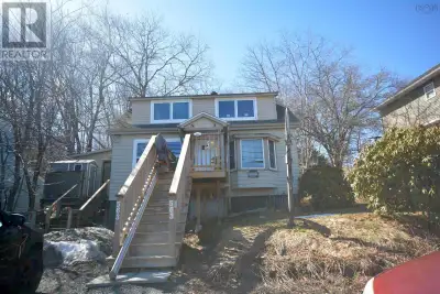 ATTENTION INVESTORS! 9000 SQFT C-2A LOT This 1.5 story house sits on a 9000 sqft C-2A lot and has be...