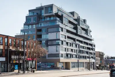 835 St Clair Ave W, Toronto, ON Unit 518 For Rent!