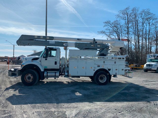 2014 International Altec AA55-MH Bucket Truck - Low Miles in Other in Windsor Region - Image 2