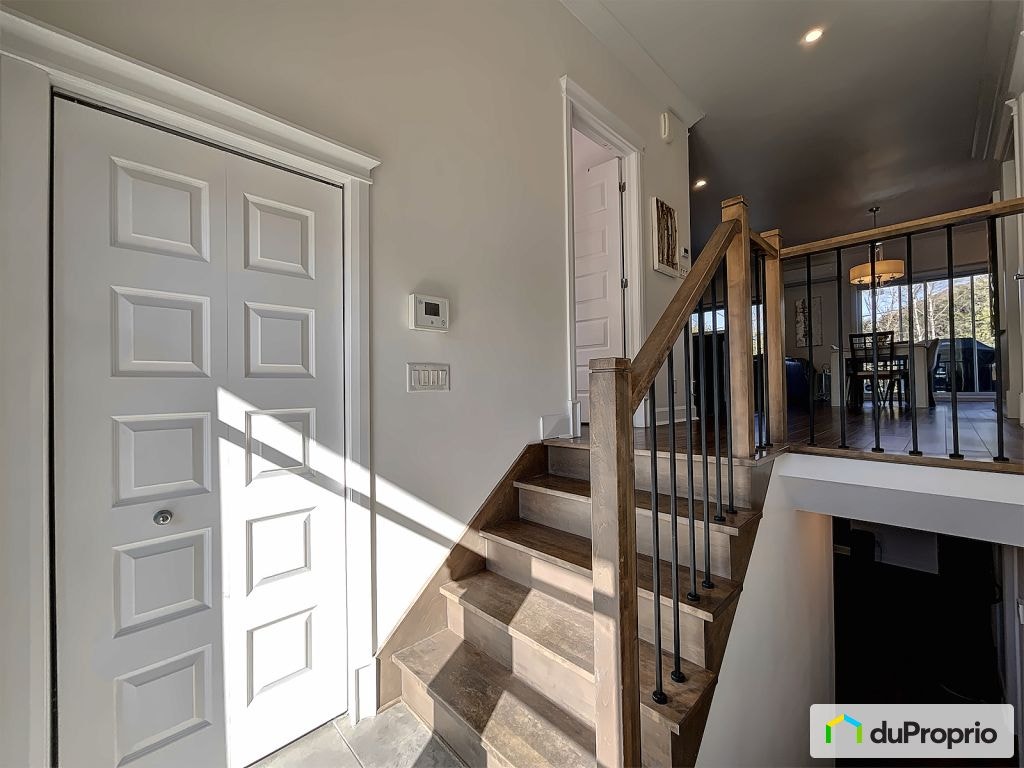 $590,000 - Bungalow for sale in St-Lin-Laurentides — photo 2