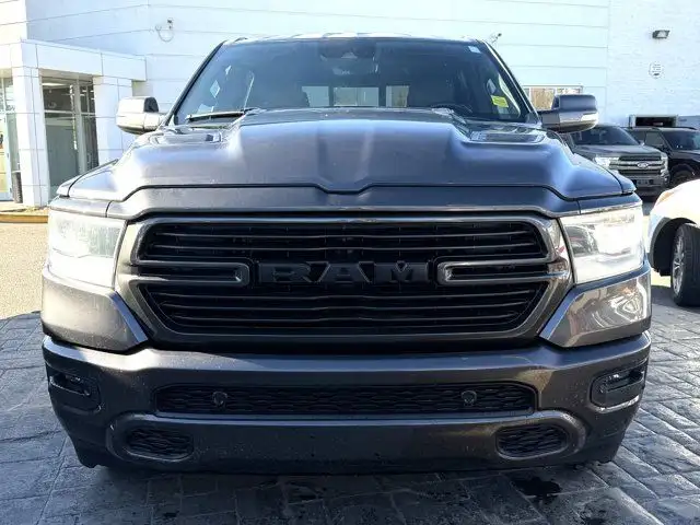 2023 Ram 1500 Sport GT Crew Cab 4WD | No Accidents | 5'7 Box in Cars & Trucks in Calgary - Image 3