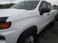 Built to handle hard work and daily driving with equal ease, this 2020 Chevrolet Silverado 1500 Cust... (image 1)