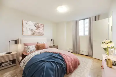 Large 2 Bedroom in Central Mississauga