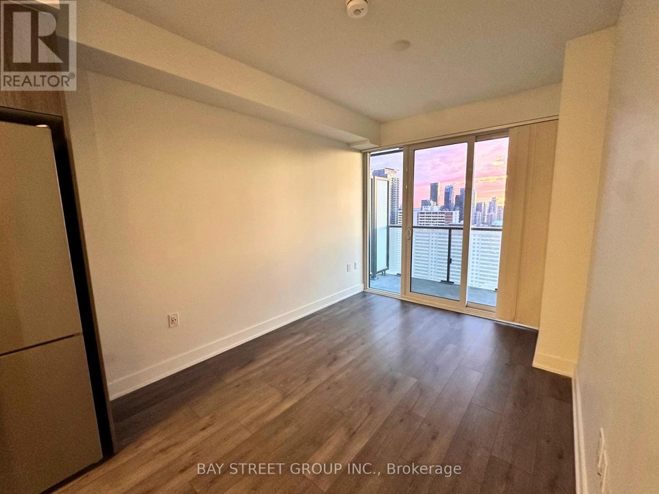 2811 - 575 BLOOR STREET E Toronto (North St. James Town), Ontari 5