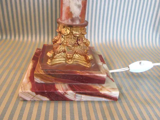Tall Antique Marble And Gilt Bronze Corinthian Column Table Lamp in Indoor Lighting & Fans in City of Montréal - Image 8