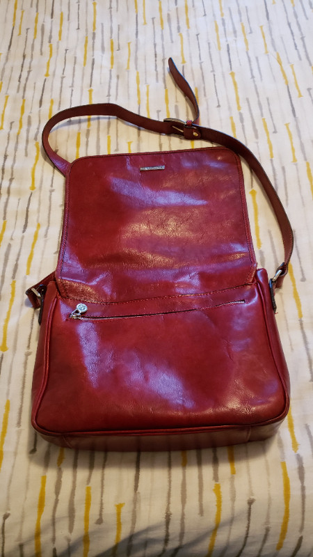 Made in Italy - Tuscany Italian Leather Women's Purse in Women's - Bags & Wallets in Kingston - Image 4