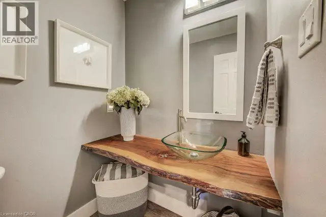 345 OLD STONE Road Waterloo, Ontario in Houses for Sale in Kitchener / Waterloo - Image 24