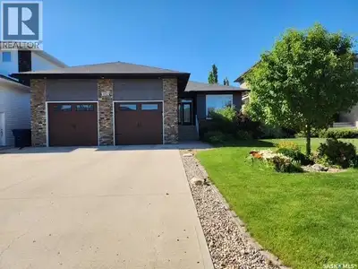 Welcome to this exceptional executive home in the highly sought-after Sunningdale neighbourhood—wher...
