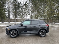 This Chevrolet Trailblazer has a dependable Gas 3cyl 1.3L engine powering this Automatic transmissio... (image 9)