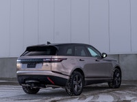 CARGET AUTOMOTIVE is thrilled to offer this 2022 Land Rover Range Rover Velar P250 S, a sleek and mo... (image 7)