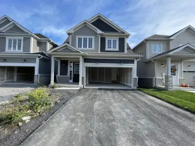Availability: June 1, 2026 Newer fully detached 4 bedrooms, 2.5 bathrooms in the town of Bath Close...