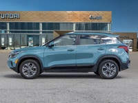 *Leather Seats, Remote Start, Heated Steering Wheel, Heated Seats, Apple CarPlay!* With an intellige... (image 2)