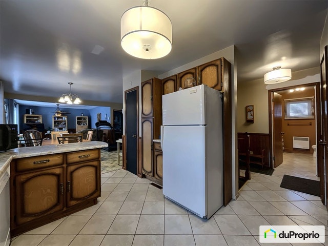 $230,300 - Bungalow for sale in Disraeli — photo 3