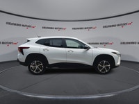 // ACCIDENT FREE!! // This used 2024 Chevrolet Trax RS FWD is a smart fit for daily life in Cayuga.... (image 8)