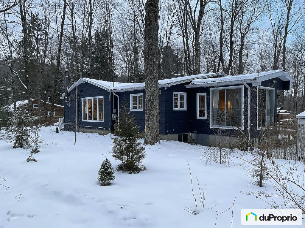$429,000 - Bungalow for sale in Bolton-Est — photo 1
