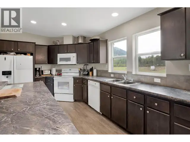 2804 Auldgirth Road Clearwater, British Columbia in Land for Sale in Kamloops - Image 6