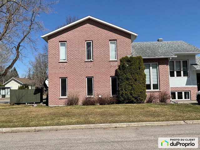 $595,000 - 1 1/2 Storey for sale in Jonquière (Arvida) — photo 3