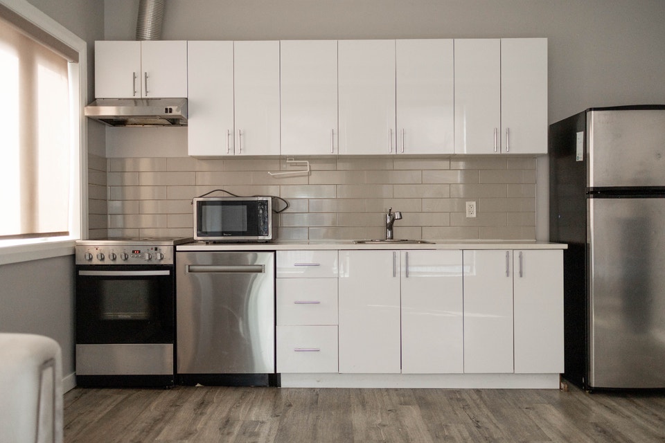 2-BEDROOM 1 BATHROOM APARTMENT FOR RENT IN ETOBICOKE 3