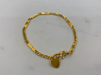 Gorgeous 21K Gold Bracelet w/Dangly Heart