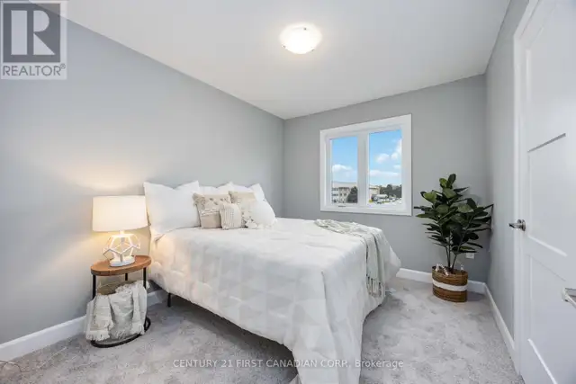 9 POSTMA CRESCENT North Middlesex (Ailsa Craig), Ontario in Houses for Sale in Grand Bend - Image 16