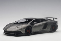 LAMBORGHINI AVENTADOR SV MATTE GRAY 1:18 SCALE BY AUTOART MODELS