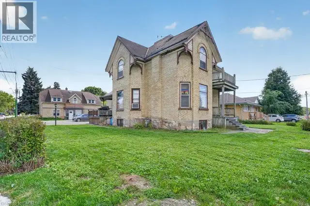 569 FREDERICK Street Kitchener, Ontario in Houses for Sale in Kitchener / Waterloo - Image 4