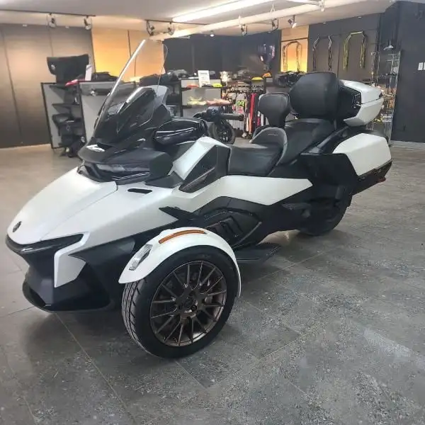 2025 CAN-AM Spyder RT Sea-to-Sky SE6 in Sport Touring in Lanaudière - Image 3