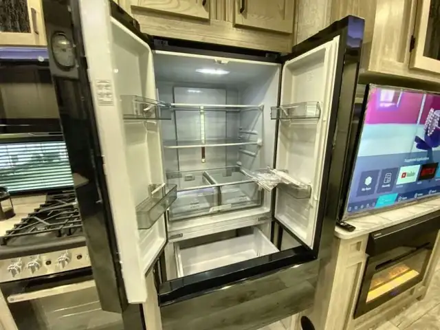 2025 EAST TO WEST Alta 3100KXT in Travel Trailers & Campers in Bedford - Image 27