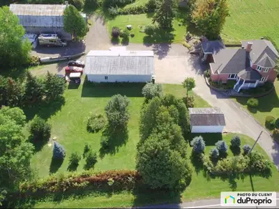 FERMETTE DEXCEPTION À QUI LA CHANCE Détails du prix demandé Maison : 489,500 $ Garage : 50,000 $ Gra...
