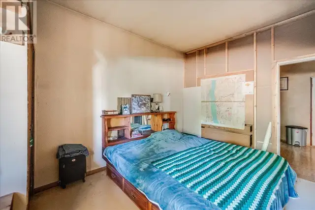 7465 Broadwater Road Castlegar, British Columbia in Houses for Sale in Nelson - Image 34