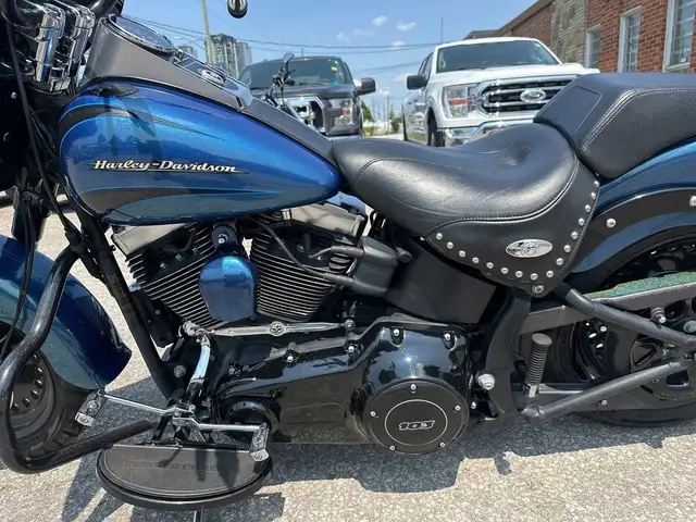 2014 Harley-Davidson Fat Boy ~ FAT BOY ~ 103CU ~ VANCE & HINES ~ in Street, Cruisers & Choppers in City of Toronto - Image 18