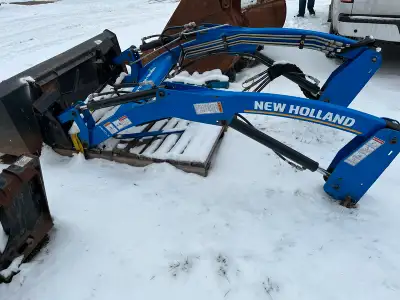 New Holland 260 TL Front End Loader with SSL Qtach Bucket, Came off a Boomer 55 Tractor Price: $6,50...