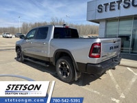 2020 RAM 1500 Sport/Rebel 4x4 | EcoDiesel | Panoramic Sunroof | Leather | Crew CabBold styling, dies... (image 3)