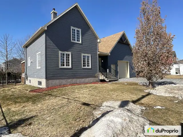$595,000 - 2 Storey for sale in St-Lambert-De-Lauzon628647535691531216