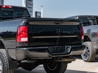 Welcome to Barrie Dodge Chrysler Jeep. GVWR: 4 535 KGS (10 000 LBS),PICKUP BOX LIGHTING,DIESEL GREY/... (image 6)